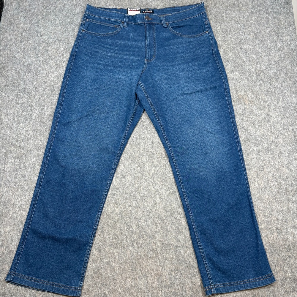 Kirkland Signature Jeans‎ Men's Size 38  x 32 Blue Wash Straight Leg Denim Pants